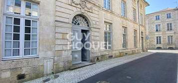 Appartement meublé  à louer, 3 pièces, 2 chambres, 63 m²