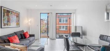 Flat to rent in Rosler Building, Ewer Street, London Bridge, London SE1
