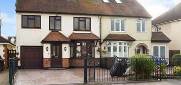 5 bedroom semi-detached house for sale