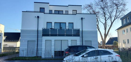 Neubau - Erdgeschosswohnung mit Terrasse und Blick ins Grüne