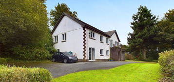 5 bed detached house for sale