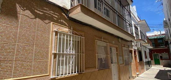 Casa adosada en venta en La Plata