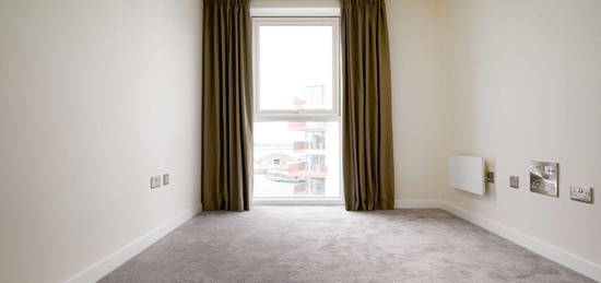 Flat to rent in The Kell, Gillingham Gate Road, Gillingham ME4