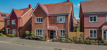 4 bed detached house for sale