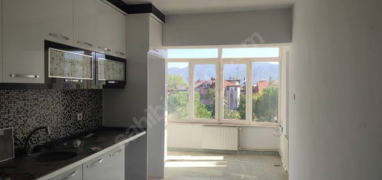 ALBAYRAKTA KİRALİK 3+1 ARAKAT DAİRE