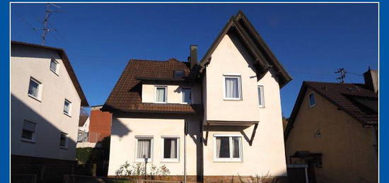 2-Familienhaus mit Ausbaupotential u. 5 Stellplätzen in zentraler Lage in Blaustein!