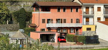 CASA SEMINDIPENDENTE A IVREA