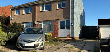 3 bedroom semi-detached house to rent