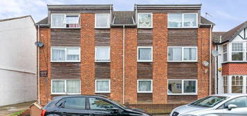 Flat for sale in New Road, Mitcham CR4