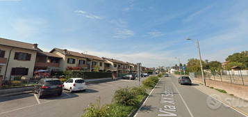 Indipendente su Due Livelli con Balcone