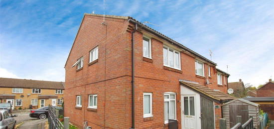 Maisonette for sale in Thornford Drive, Westlea, Swindon SN5