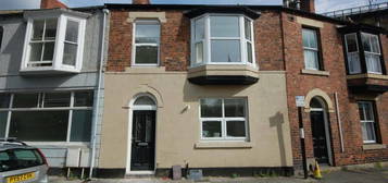 8 bedroom terraced house