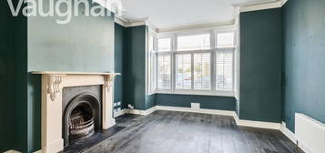 5 bedroom terraced house