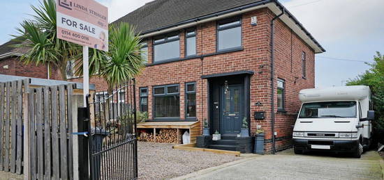 3 bed semi-detached house for sale