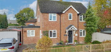 3 bed detached house for sale