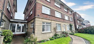 Flat to rent in Middlesex Road, Bexhill-On-Sea TN40