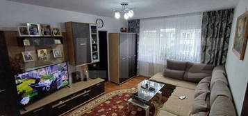 Apartament 2 camere, zona Decebal