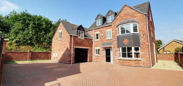 6 bedroom detached house for sale