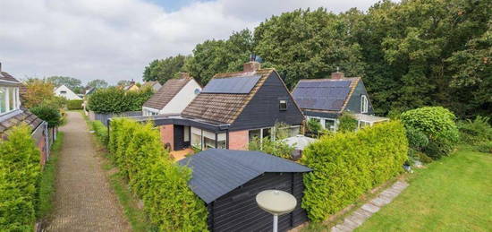 Moderne vrijstaande bungalow met fantastisch rendement