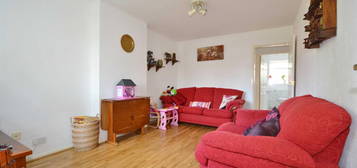 2 bed maisonette to rent