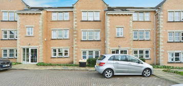 2 bedroom ground floor flat for sale