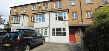 5 bed terraced house to rent