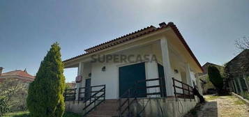 Casa de Campo T3 em Coz, Alpedriz e Montes de 144,00 m²