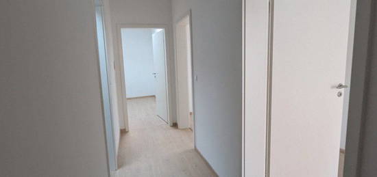 +++WUNDERSCHÖNE 4 RAUMWOHNUNG M. BALKON+++2 BÄDER M. DUSCHE U. WANNE+FBH+ABSTELLKAMMER++UVM.++