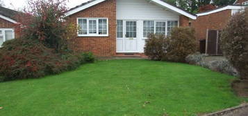 2 bed detached bungalow for sale