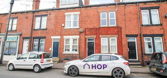 4 bedroom terraced house to rent