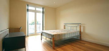 4 bed flat to rent