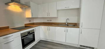 Flat to rent in Percy Street, Hull HU2