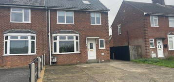 4 bed end terrace house to rent