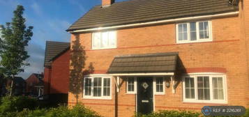 3 bedroom semi-detached house