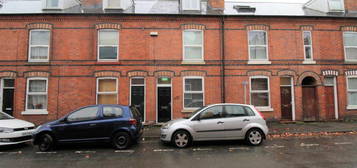 5 bedroom terraced house