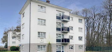 3 bedroom flat for sale