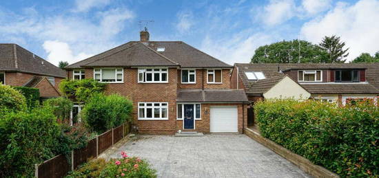 4 bedroom semi-detached house for sale