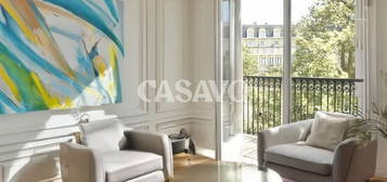 Vente Appartement 7 pièces de 147m² - 75016 Paris