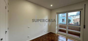 Apartamento T2+1 no Centro do Porto (totalmente renovado); Também disponivel para arrendamento.