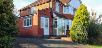 3 bedroom semi-detached house to rent