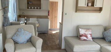 2 bedroom lodge for sale