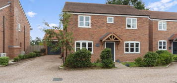 4 bed detached house for sale