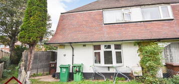 3 bedroom semi-detached house to rent