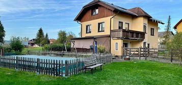 Haus mit 2 Wohneinheiten in sonniger Ruhelage, Garten, beheizbarem Salzwasserpool & 4er-Carport