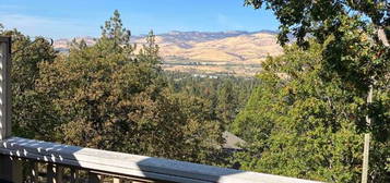 1213 Park St Unit 1, Ashland, OR 97520