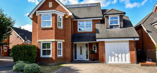 5 bedroom detached house for sale