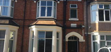 6 bedroom terraced house