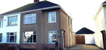 3 bedroom semi-detached house to rent