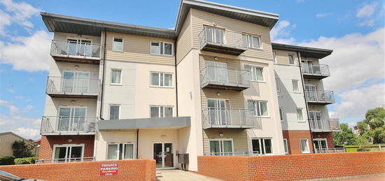 Flat for sale in Canal Road, Selby YO8