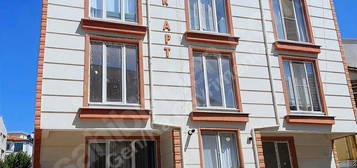 AŞAĞI ZAFERİYEDE FULL EŞYALI 2+1 KİRALIK DAİRE